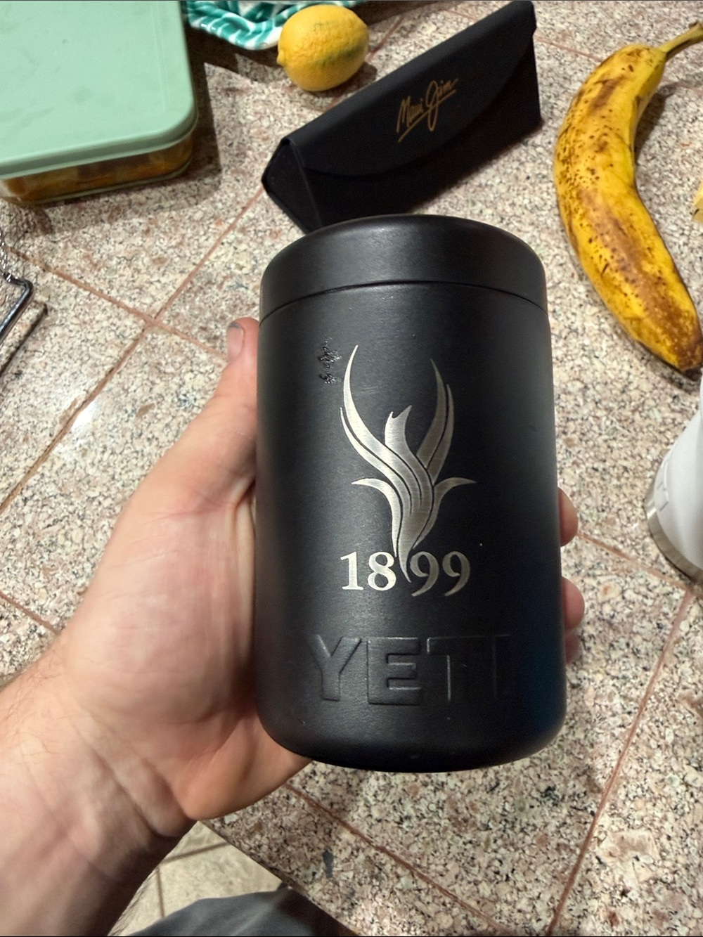 Yeti Black 1899 Matte Insulated Can cooler